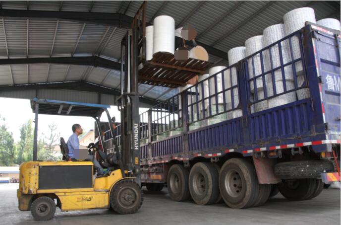 山東華業物流裝貨場景